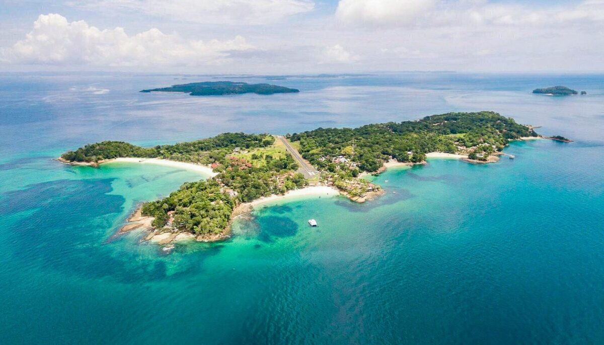 Aerial view of Isla Cantadora Pearl Islands